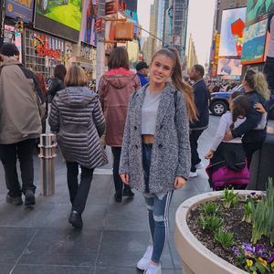 Meet your Posher, Vivienne